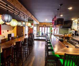 dining room at Davinchi & Yu